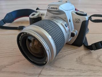 Canon EOS 300 analoge spiegelreflexcamera + 28-90mm lens beschikbaar voor biedingen