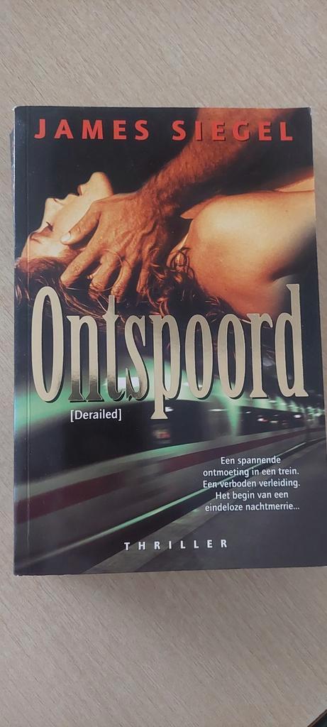 Ontspoord - James Siegel Thriller, Boeken, Thrillers, Gelezen, Amerika, Verzenden
