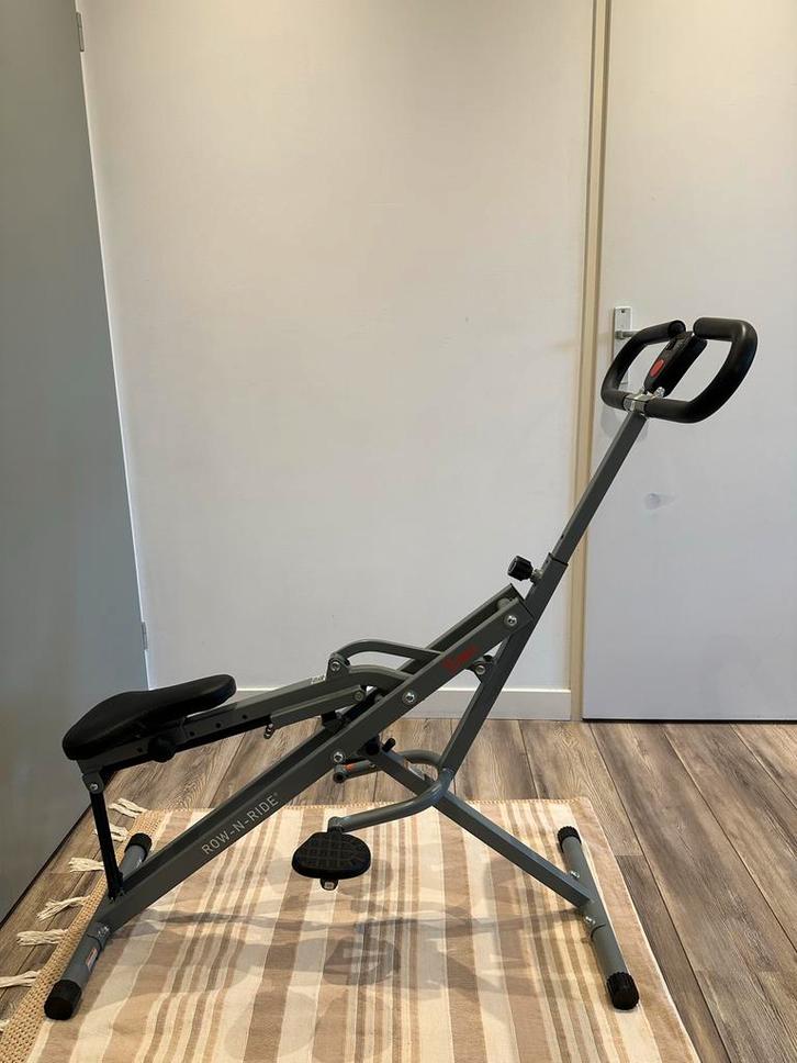 Sunny Health & Fitness Row-N-Ride Roeimachine NR.077S, Sport en Fitness, Fitnessapparatuur, Zo goed als nieuw, Armen, Benen, Borst