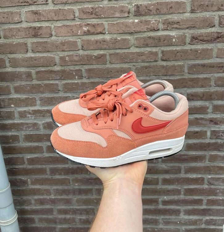 Nike Air Max 1 Terra Blush, Kleding | Dames, Schoenen, Sneakers of Gympen, Overige kleuren, Ophalen of Verzenden