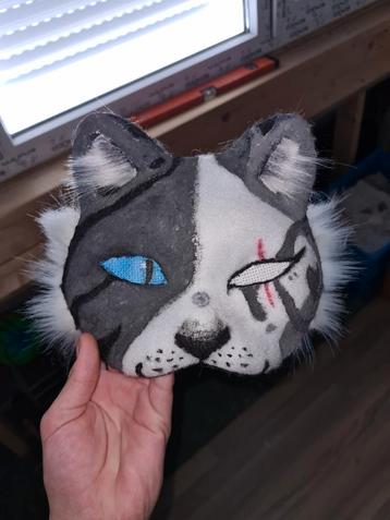 Therian mask beschikbaar voor biedingen