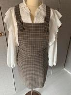 Geruit overgooier jurkje New Look maat M, Kleding | Dames, Jurken, Ophalen of Verzenden, Zo goed als nieuw, Wit, Boven de knie