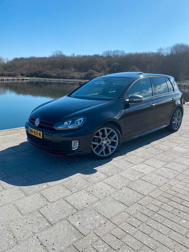 Golf 6 editie 35 jahre gti, Auto's, Volkswagen, Particulier, Golf, ABS, Achteruitrijcamera, Airbags, Airconditioning, Alarm, Bluetooth