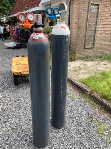 Zuurstof en acetyleen 50L flessen beschikbaar voor biedingen