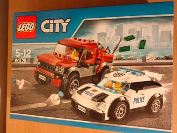Lego City politie achtervolging 60128 beschikbaar voor biedingen