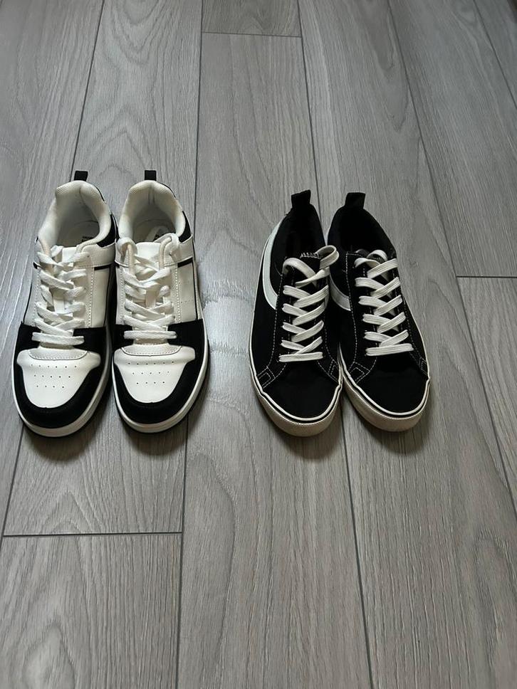 Dames sneakers en gympen 2 paar €15,-, Kinderen en Baby's, Babykleding | Schoentjes en Sokjes, Zo goed als nieuw, Meisje, Schoentjes