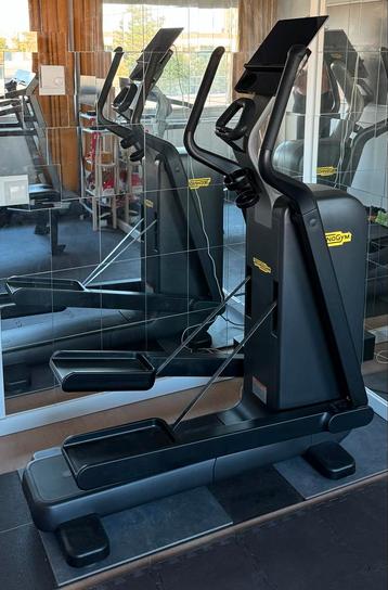 PRICE REDUCED! Technogym Elliptical Crosstrainer beschikbaar voor biedingen