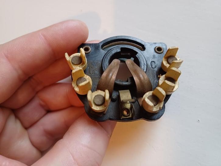 NOS nieuwe uit oude voorraad lamp fitting, Fietsen en Brommers, Brommeronderdelen | Oldtimers, Nieuw, Overige merken, Ophalen of Verzenden