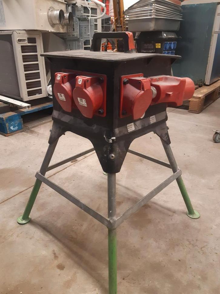 Stroom Paddestoel - 230/400V, 32A, Doe-het-zelf en Verbouw, Overige Doe-het-zelf en Verbouw, Ophalen