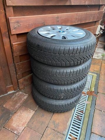BMW winterbanden met stalen velgen en wieldoppen beschikbaar voor biedingen
