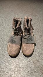 Van Der Sar handtekening op yeezy adidas, Verzamelen, Ophalen, Zo goed als nieuw, Ajax, Overige typen