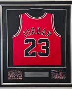 Michael Jordan Gesigneerd Chicago Bulls Shirt In lijst UDA, Ophalen of Verzenden, Zo goed als nieuw, Buitenlandse clubs, Shirt