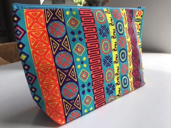 Make Up Tas - Toilettas  - Uit Thailand, Sieraden, Tassen en Uiterlijk, Toilettassen, Nieuw, Ophalen of Verzenden