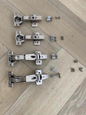 BLUM - 2x scharnier + 2 groothoekscharnier(71B755-01) beschikbaar voor biedingen