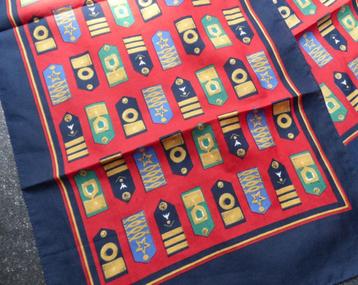 Dames sjaal maritiem epauletten rood blauw beschikbaar voor biedingen