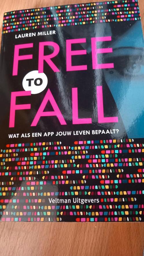 Lauren Miller - Free to fall, Boeken, Kinderboeken | Jeugd | 13 jaar en ouder, Zo goed als nieuw, Ophalen of Verzenden