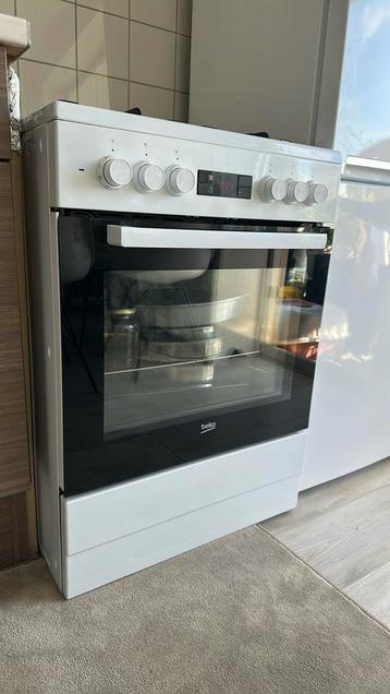 Beko fornuis/oven beschikbaar voor biedingen