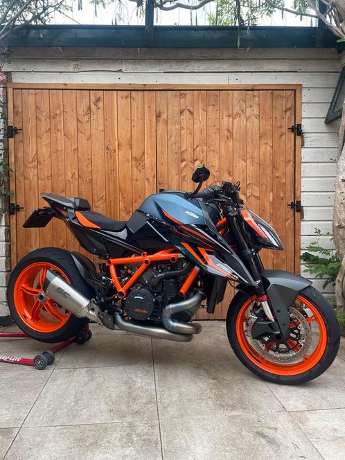 2024 KTM 1290 Super Duke R Fabrieksgarantie30-12-2027 Bomvol, Motoren, Motoren | KTM, Particulier, Naked bike, Motorrijbewijs A
