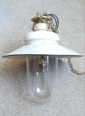 Oude schipperslamp met wit emaille kap glazen bol fitting beschikbaar voor biedingen