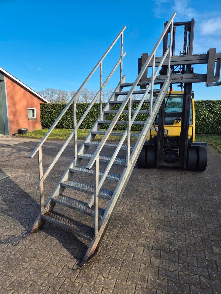 Brede Stalen Trap gegalvaniseerd vloerhoogte 255 cm staal, Doe-het-zelf en Verbouw, Werkbanken, Gebruikt, 170 cm of meer, Ophalen of Verzenden