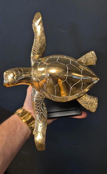 Schildpad op standaard messing beeld goudkleurig  beschikbaar voor biedingen