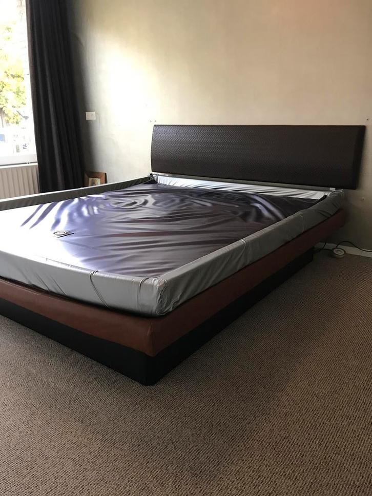 Softside waterbed - in zeer goede staat - staat klaar, Huis en Inrichting, Slaapkamer | Waterbedden, Gebruikt, 180 cm, 210 cm