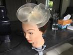Nieuwe fascinator hoedje parelmoer, Ophalen of Verzenden, Nieuw