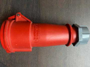 2 stuks Mennekes contactstop 32A 5 polig - 13520 kracht 380V beschikbaar voor biedingen
