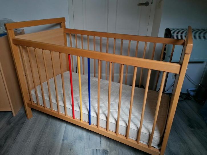 PER DIRECT! Handig beukenhouten kinderledikant / bedje., Kinderen en Baby's, Kinderkamer | Bedden, Gebruikt, Minder dan 140 cm