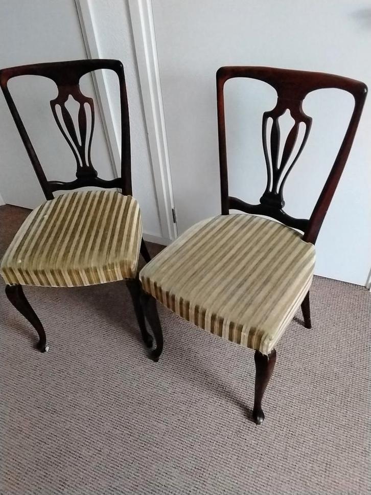 4 Antieke Stoelen met gestreepte bekleding, Huis en Inrichting, Stoelen, Gebruikt, Vier, Hout, Stof, Bruin, Ophalen