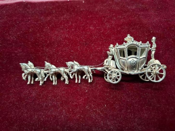 Antieke Zilveren Broche - Koets met zes paarden, Antiek en Kunst, Antiek | Goud en Zilver, Zilver, Ophalen of Verzenden