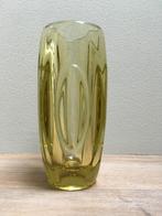 Rudolf Schrötter vintage vaas retro geel glas, Gebruikt, Geel, Ophalen of Verzenden, Glas
