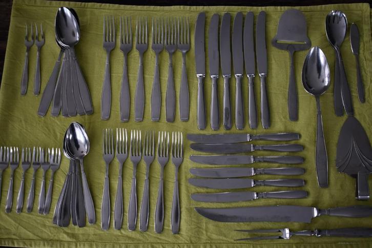 Gero Zilmeta 562 Carre 6 persoons cassette bestekset retro, Antiek en Kunst, Antiek | Bestek, Ophalen of Verzenden