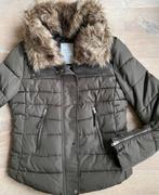 Winterjas kaki Bershka nieuw! Maat s/m, Kleding | Dames, Jassen | Winter, Ophalen of Verzenden, Zo goed als nieuw, Groen