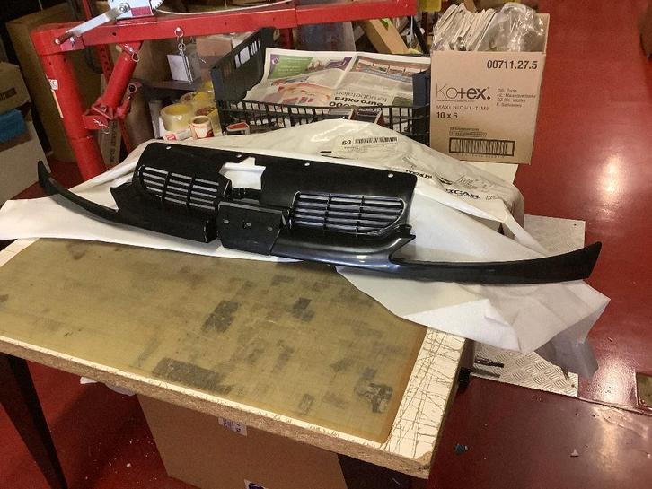 Nieuwe Grill Peugeot 206, Auto diversen, Auto-accessoires, Nieuw, Ophalen of Verzenden