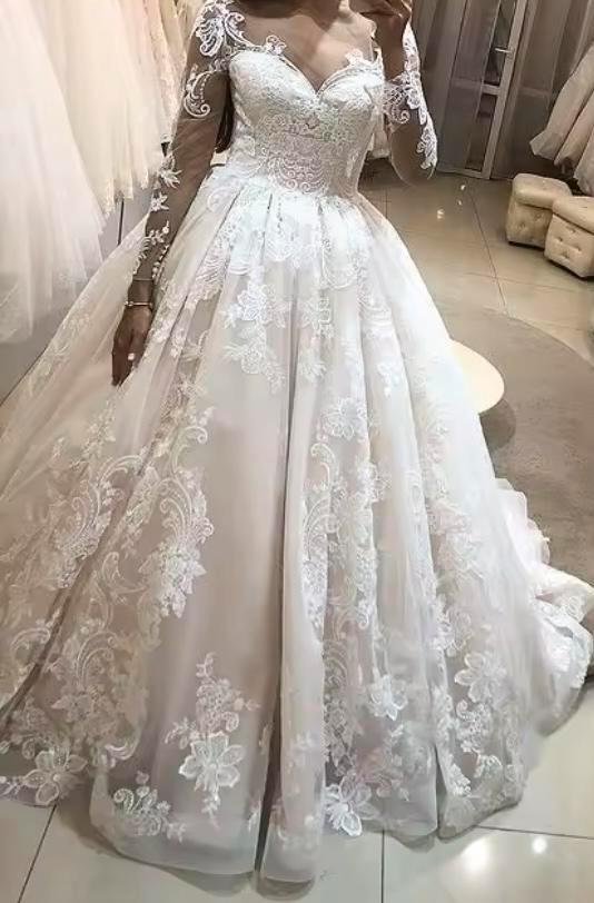 Nieuw model trouwjurk Isabel €849 34 36 38 40 42 44 46 48 50, Kleding | Dames, Trouwkleding en Trouwaccessoires, Nieuw, Trouwjurk