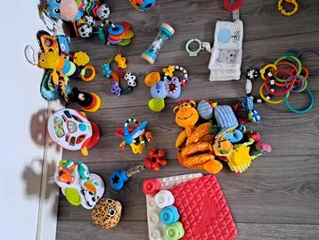 GROOT speelgoed baby merk speelgoedpakket beschikbaar voor biedingen