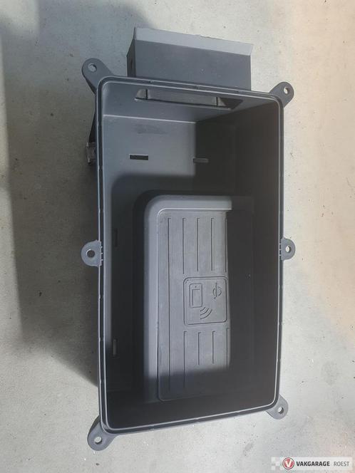 Audi A4 A5 B9 8W Draadloze lader voor middenconsole, Auto diversen, Carkits, Gebruikt, Ophalen of Verzenden