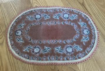 Kleedje onderzetter ovaal oud roze  35x22 cm vintage beschikbaar voor biedingen