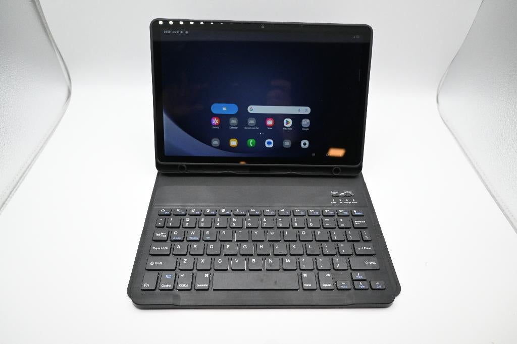 Samsung Tab A9 64GB 5G (Cellular) 2025 + toetsenbord, 10 inch, Gebruikt, Ophalen of Verzenden, Samsung