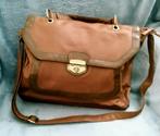 Tassen: Bruine lederlook schoudertas, Ophalen of Verzenden, Zo goed als nieuw, Bruin, Leer