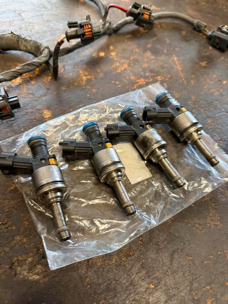 Porsche 911 Turbo Injectoren vooa EA113 2.0 TFSI AXX BWA CDL, Auto-onderdelen, Brandstofsystemen, Porsche, Ophalen