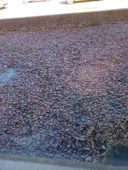 Platte bruinrode steentjes, Tuin en Terras, Grind, Keien en Split, Gebruikt, Overige materialen, Ophalen