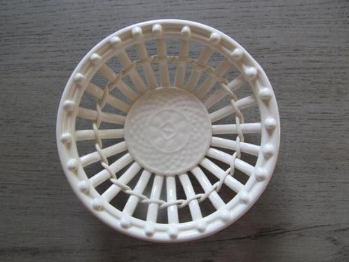 Creamware Pottey Schaaltje 10,5 cm d  Gemerkt, Antiek en Kunst, Antiek | Keramiek en Aardewerk, Ophalen of Verzenden