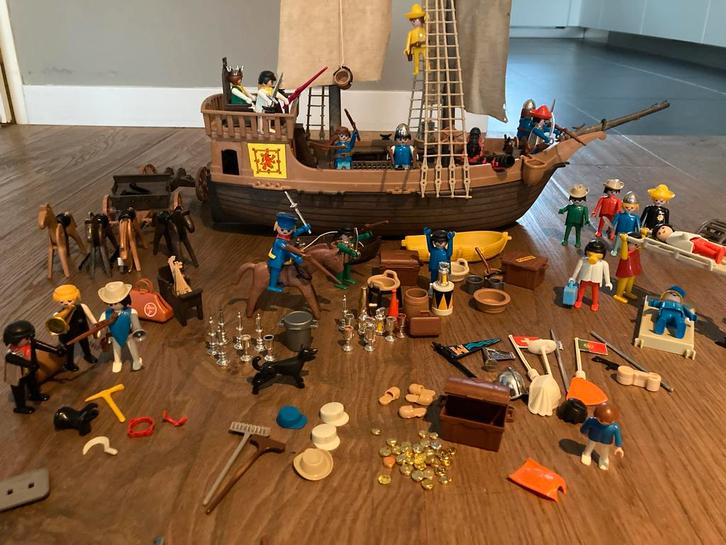 Playmobil Piratenschip met veel poppetjes en accessoires, Kinderen en Baby's, Speelgoed | Playmobil, Gebruikt, Complete set, Ophalen of Verzenden