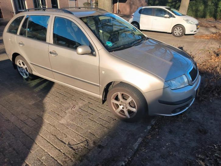 Skoda Fabia 1.4 Combi 55KW 2006 Beige, Auto's, Skoda, Particulier, Fabia, Benzine, Euro 4, C, Stationwagon, Handgeschakeld, Origineel Nederlands