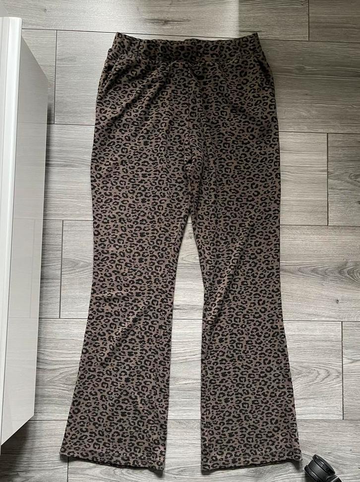 Panterprint set van Je m’appelle – maat 42, Kleding | Dames, Broeken en Pantalons, Zo goed als nieuw, Maat 42/44 (L), Lang, Ophalen of Verzenden