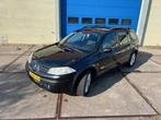 Renault Mégane Grand Tour 2.0-16V Privilège Luxe! Pano! Ai, Gebruikt, 4 cilinders, Zwart, Origineel Nederlands