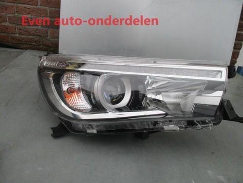 rechter koplamp toyota hilux, Auto-onderdelen, Verlichting, Toyota, Gebruikt, Ophalen of Verzenden