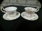 2x Royal Albert kop & schotel "Moss Rose, Antiek en Kunst, Ophalen of Verzenden